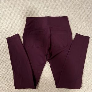 Athleta legging with pockets